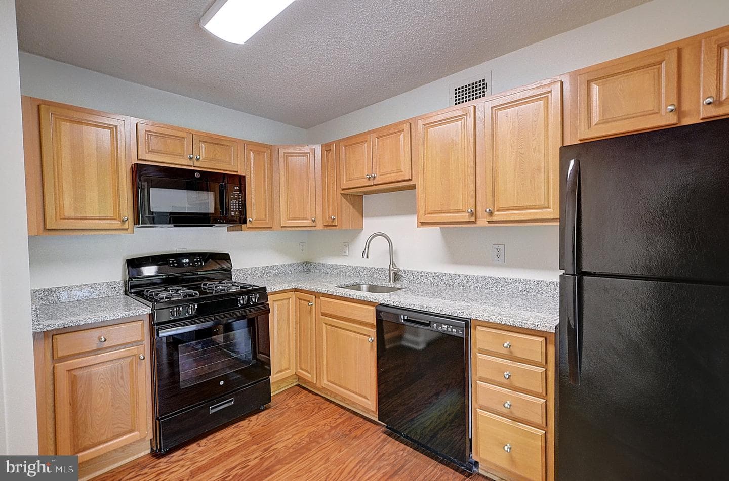 5225 Pooks Hill Road #416s photo 6