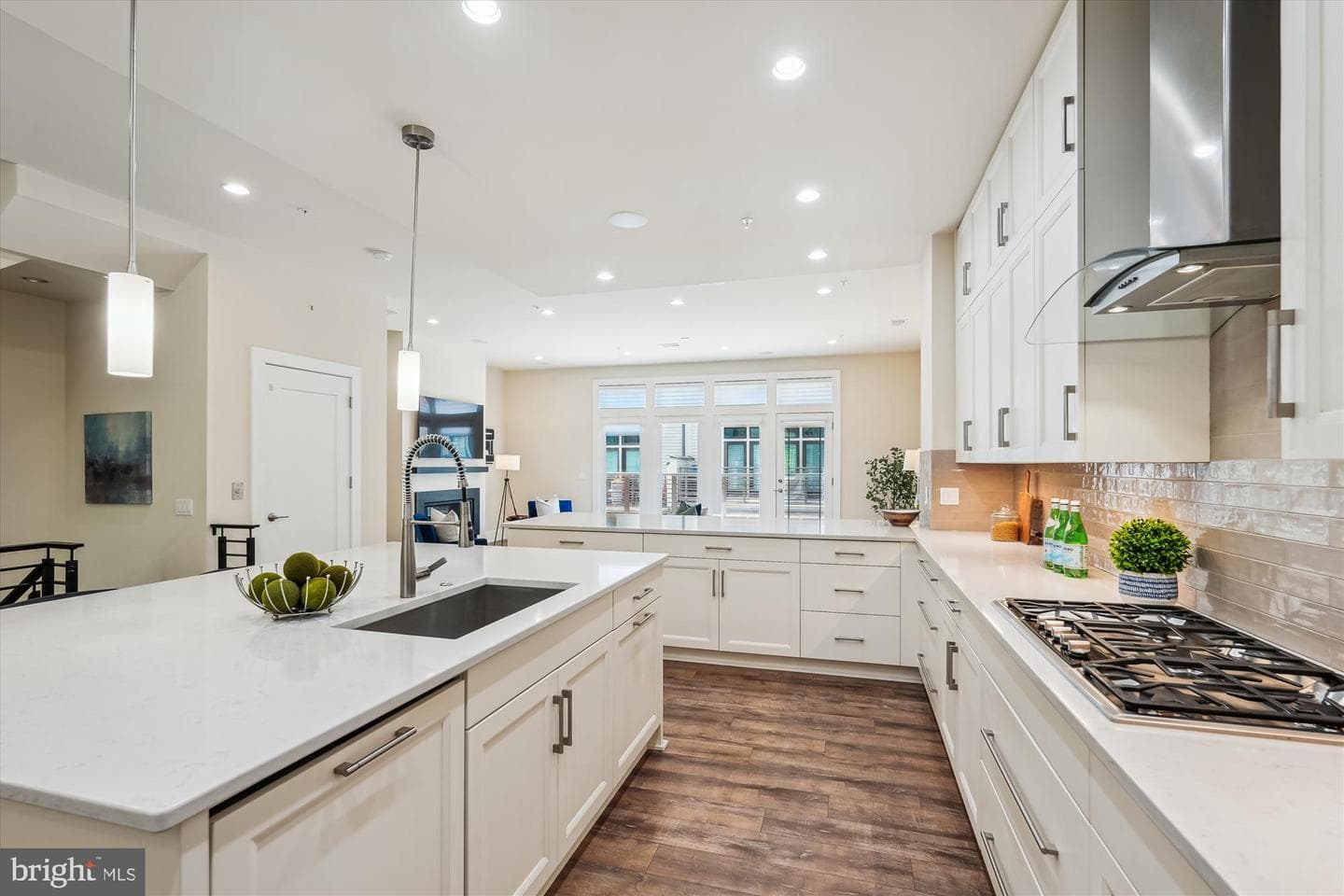 10010 Laureate Way photo 18