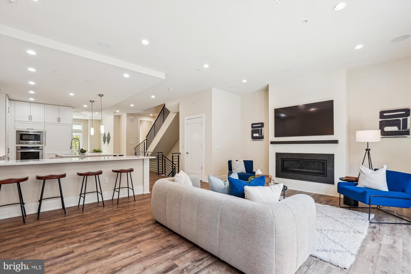 10010 Laureate Way photo 24
