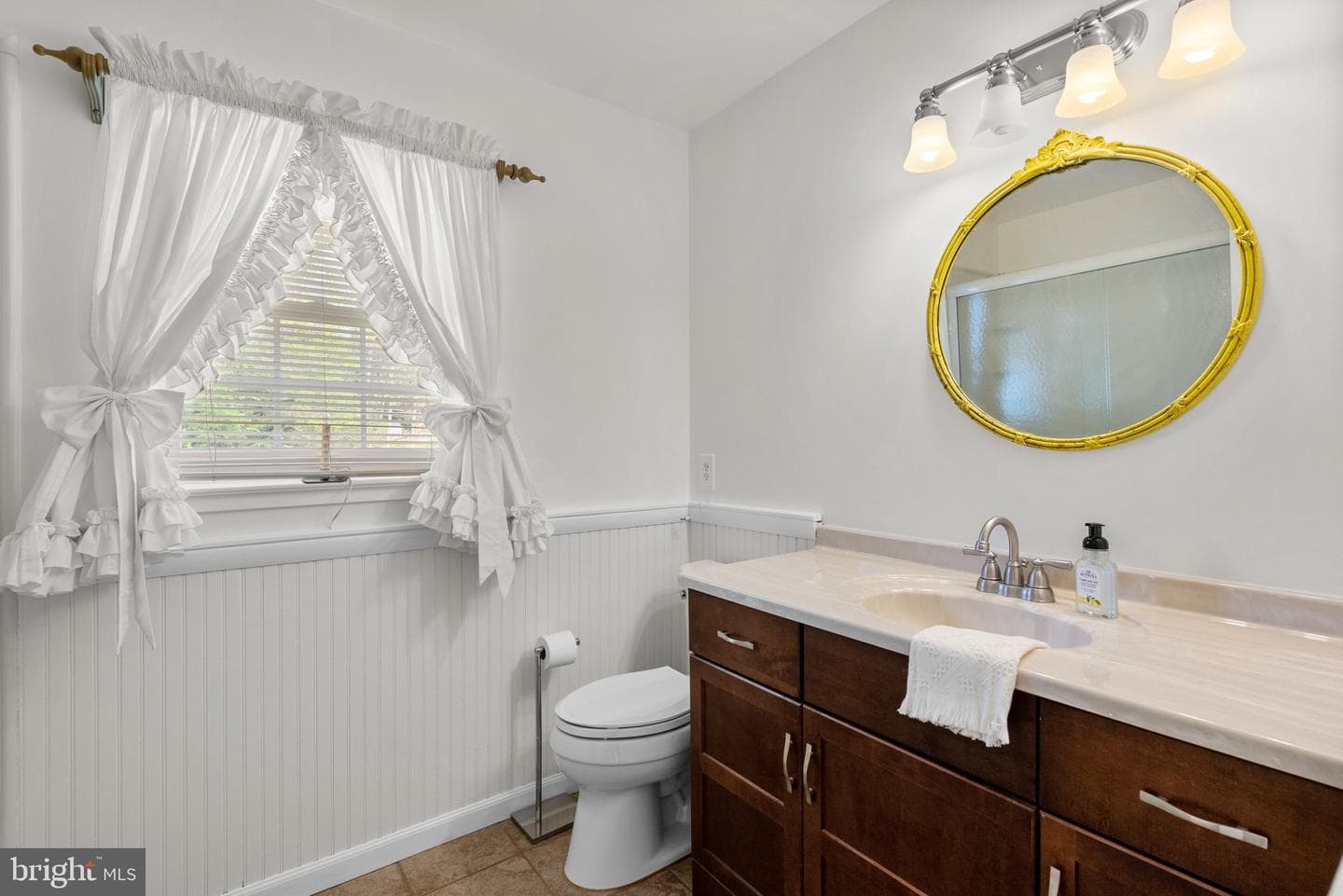 4712 Iris Street photo 24