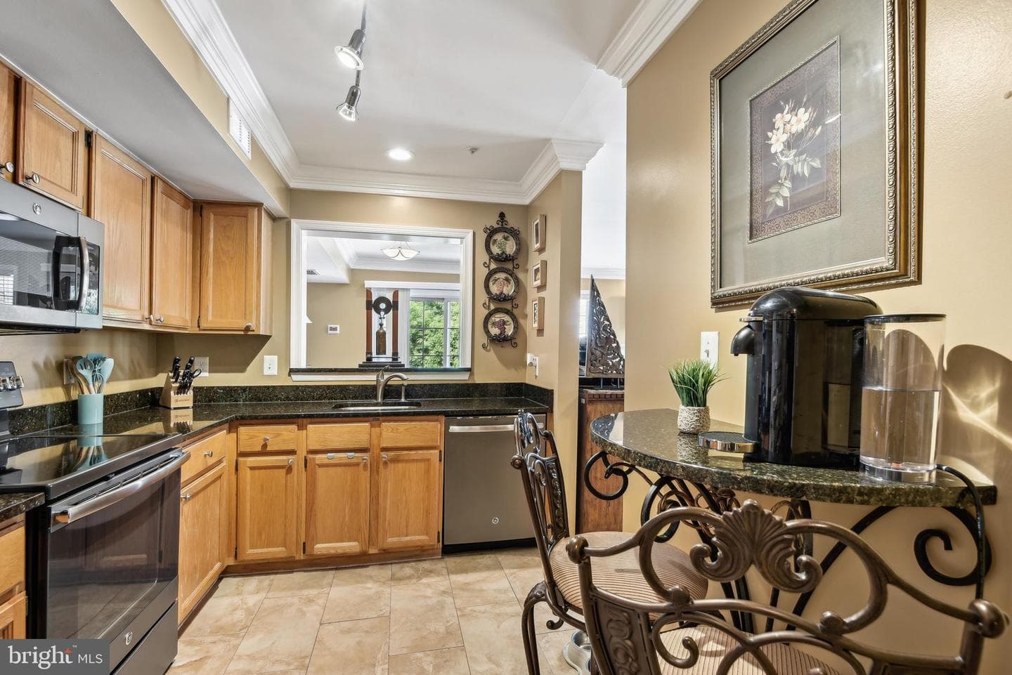 995 Hillside Lake Terrace #908 photo 2