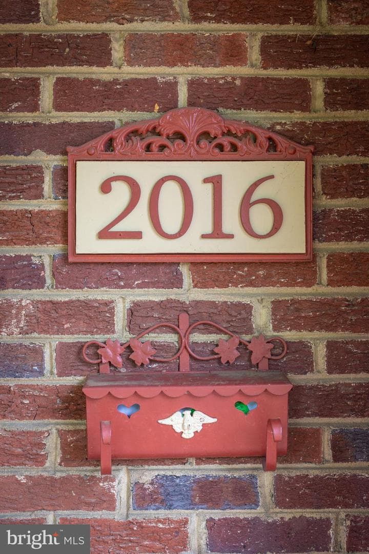 2016 Lansdowne Way photo 2