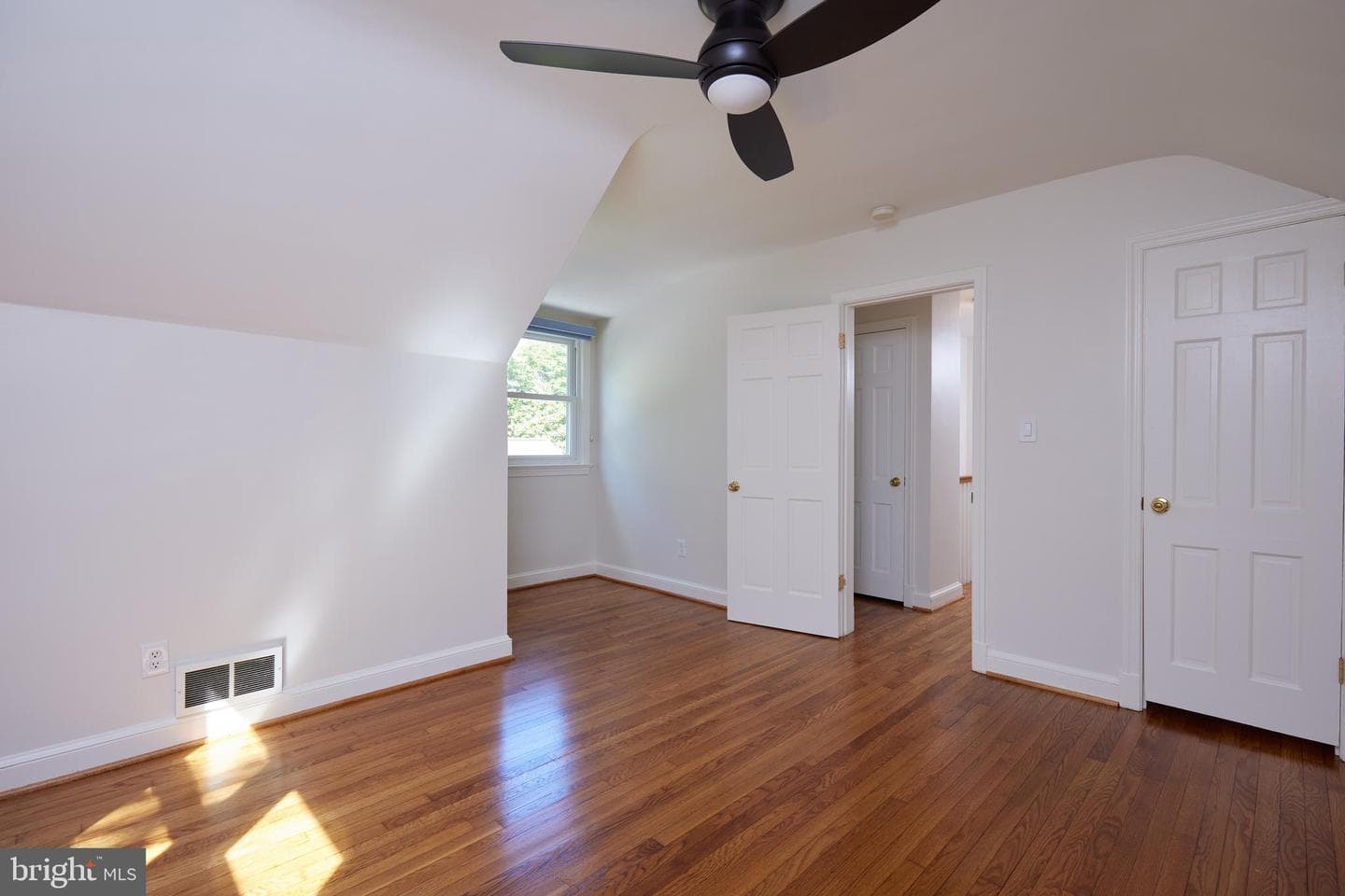 5610 Parkston Road photo 29
