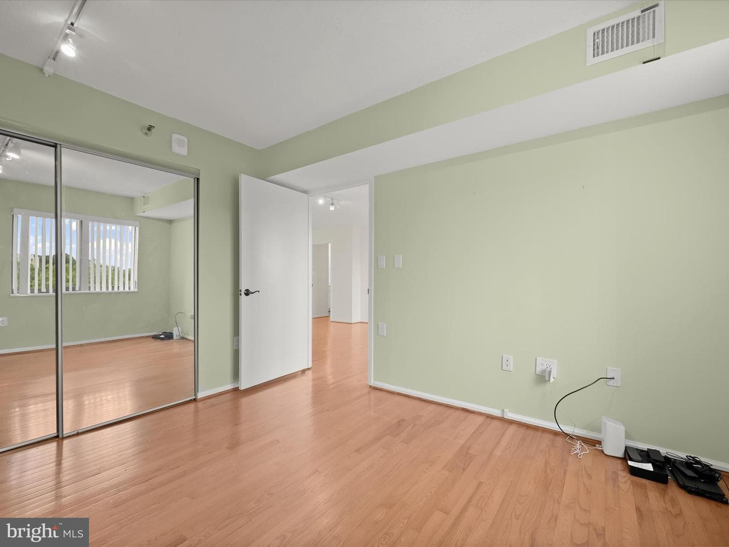 15107 Interlachen Drive #2-919 photo 26