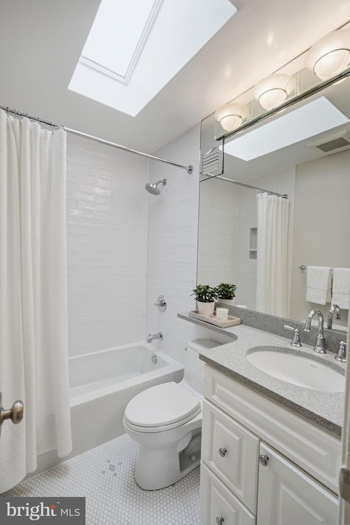 706 Fordham Street photo 31