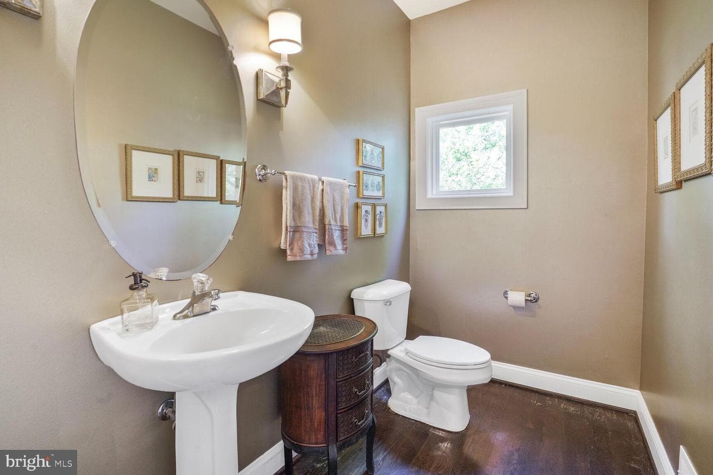 10701 Hunting Lane photo 18