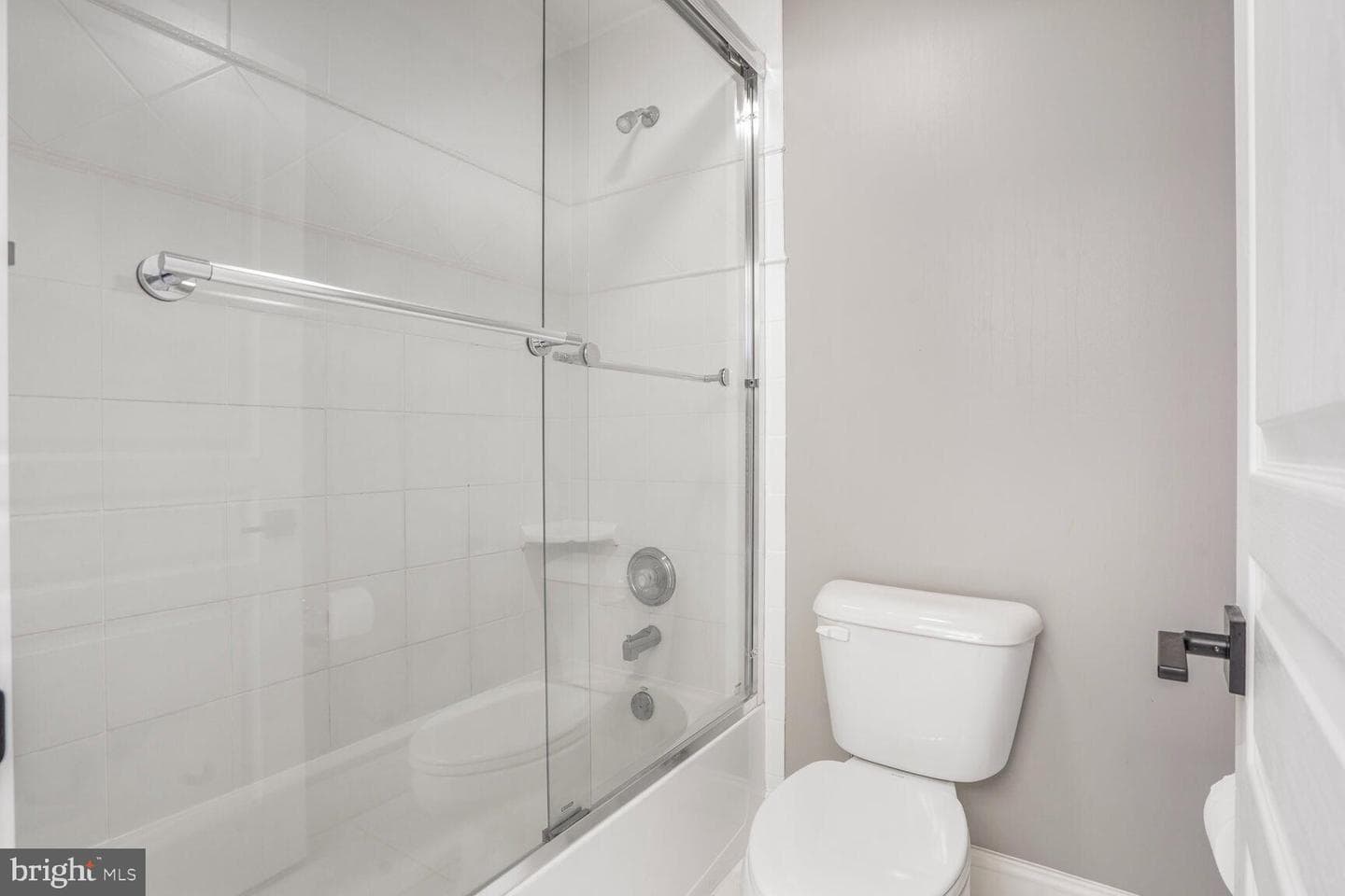 10701 Hunting Lane photo 58