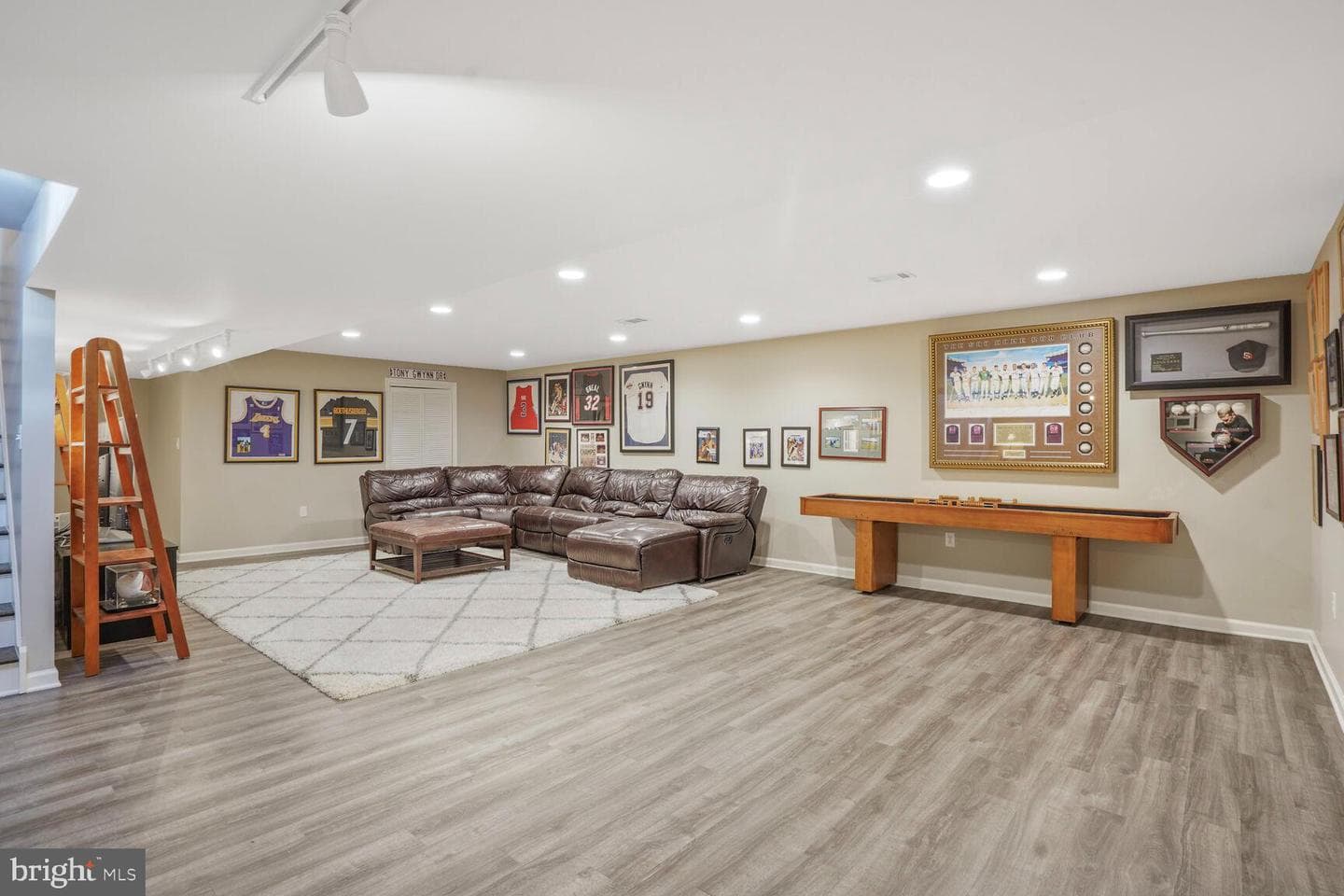 10701 Hunting Lane photo 62