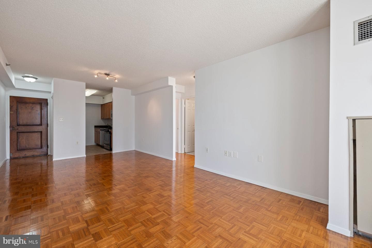 4801 Fairmont Avenue #804 photo 6