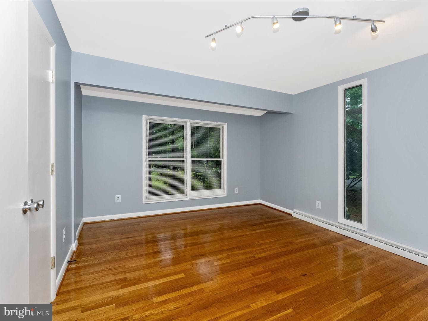 2264 Glenmore Terrace photo 30