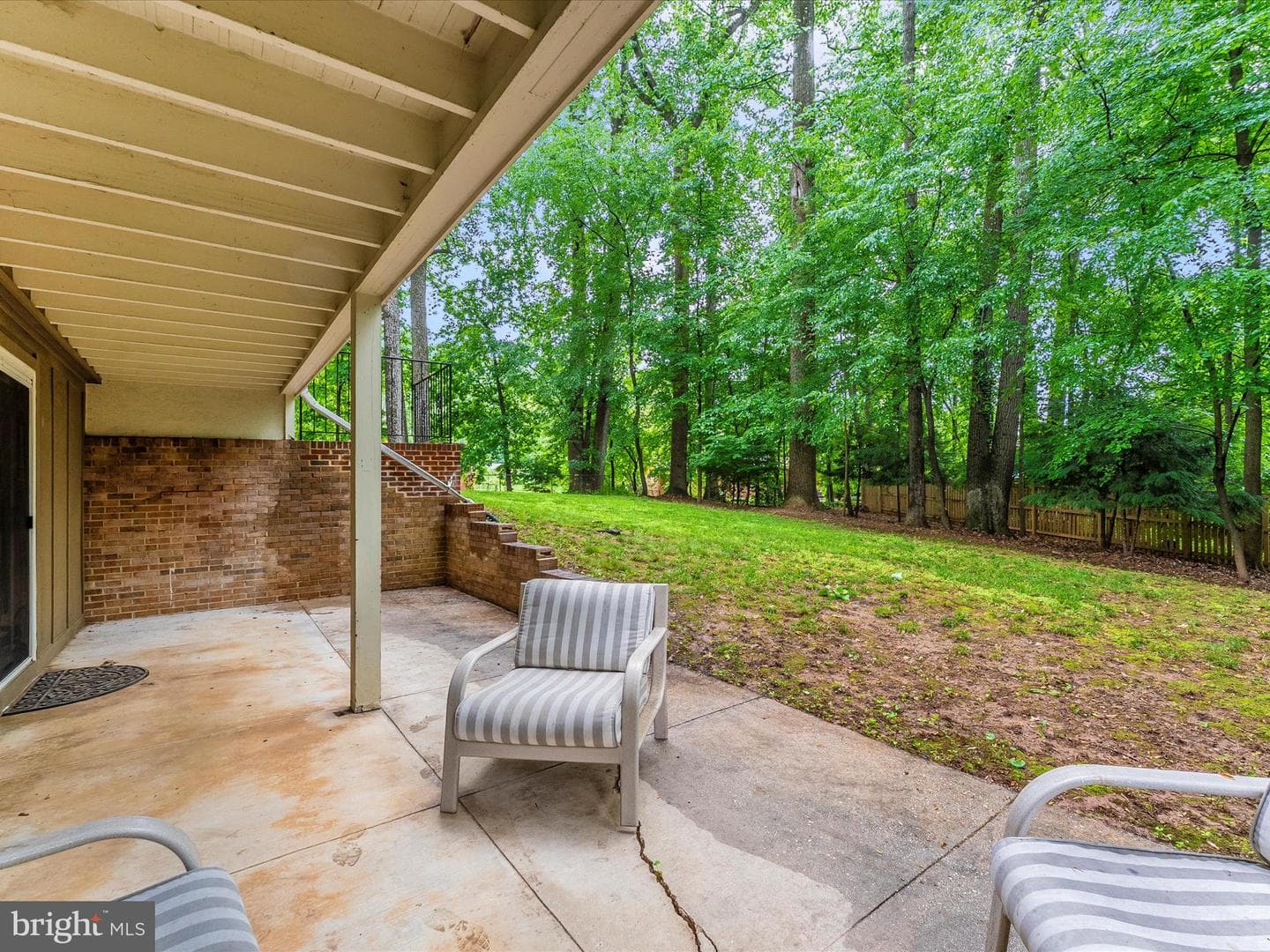 2264 Glenmore Terrace photo 48