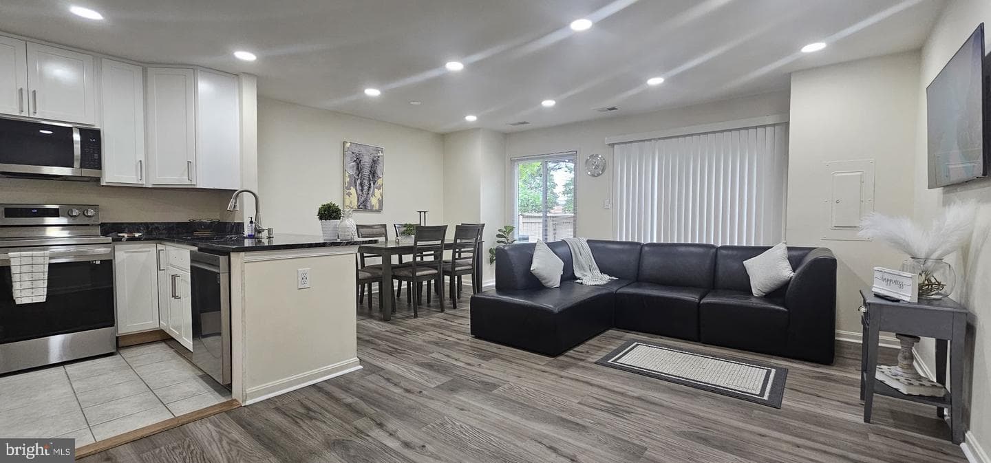 10240 Ridgeline Drive photo 6