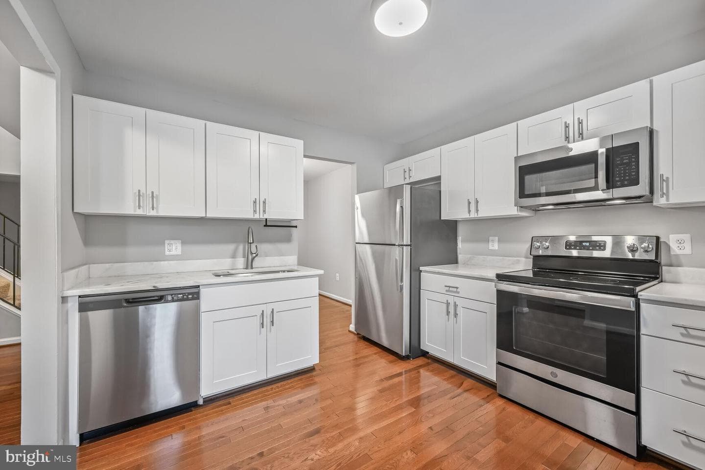 7848 Briardale Terrace photo 6