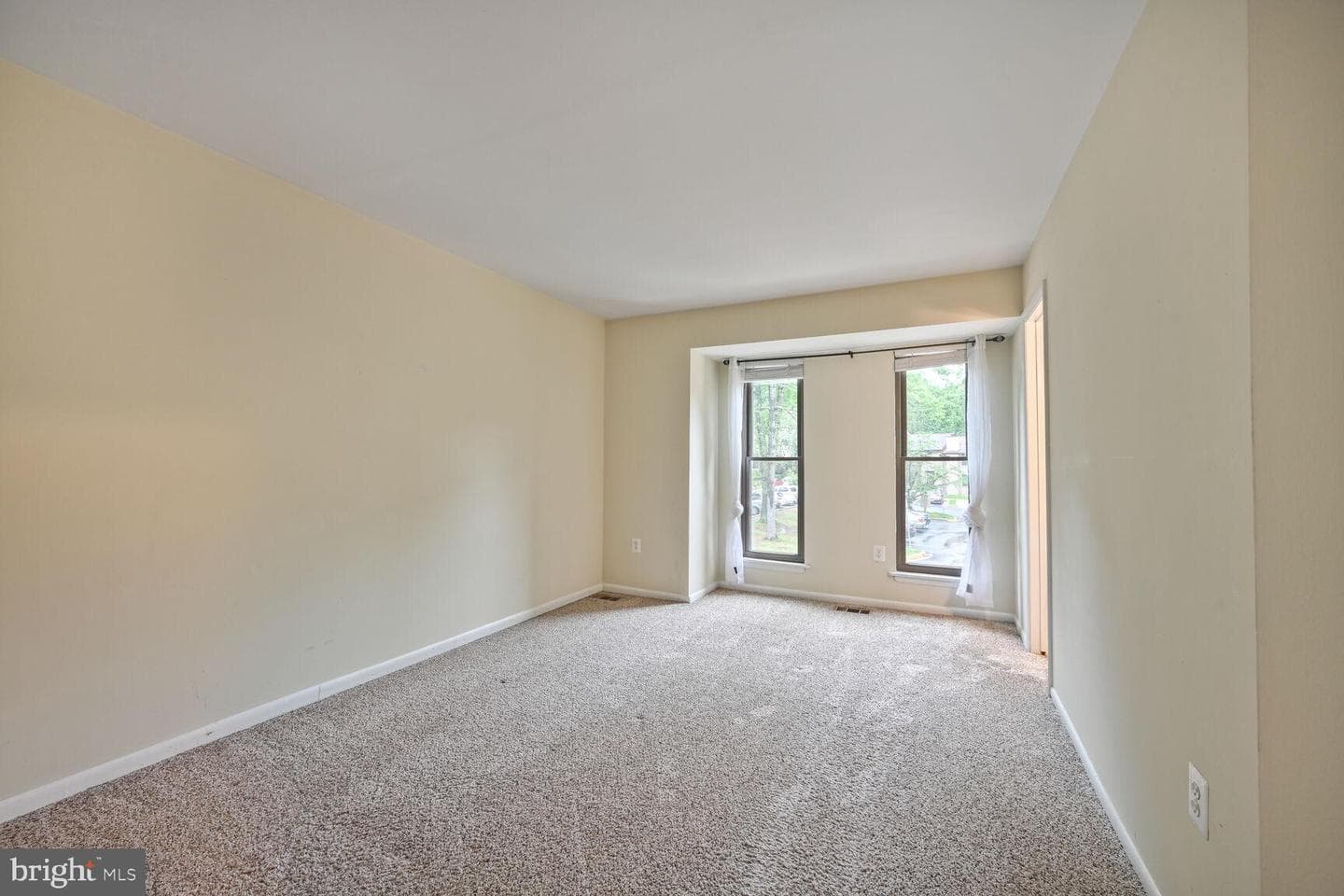 7848 Briardale Terrace photo 9