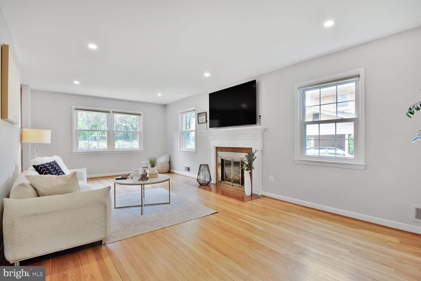 10611 Meadowhill Road photo 3