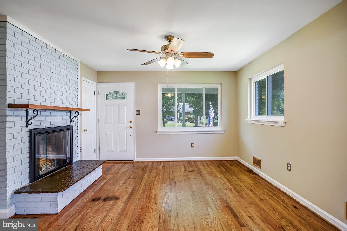 10713 Douglas Avenue photo 13