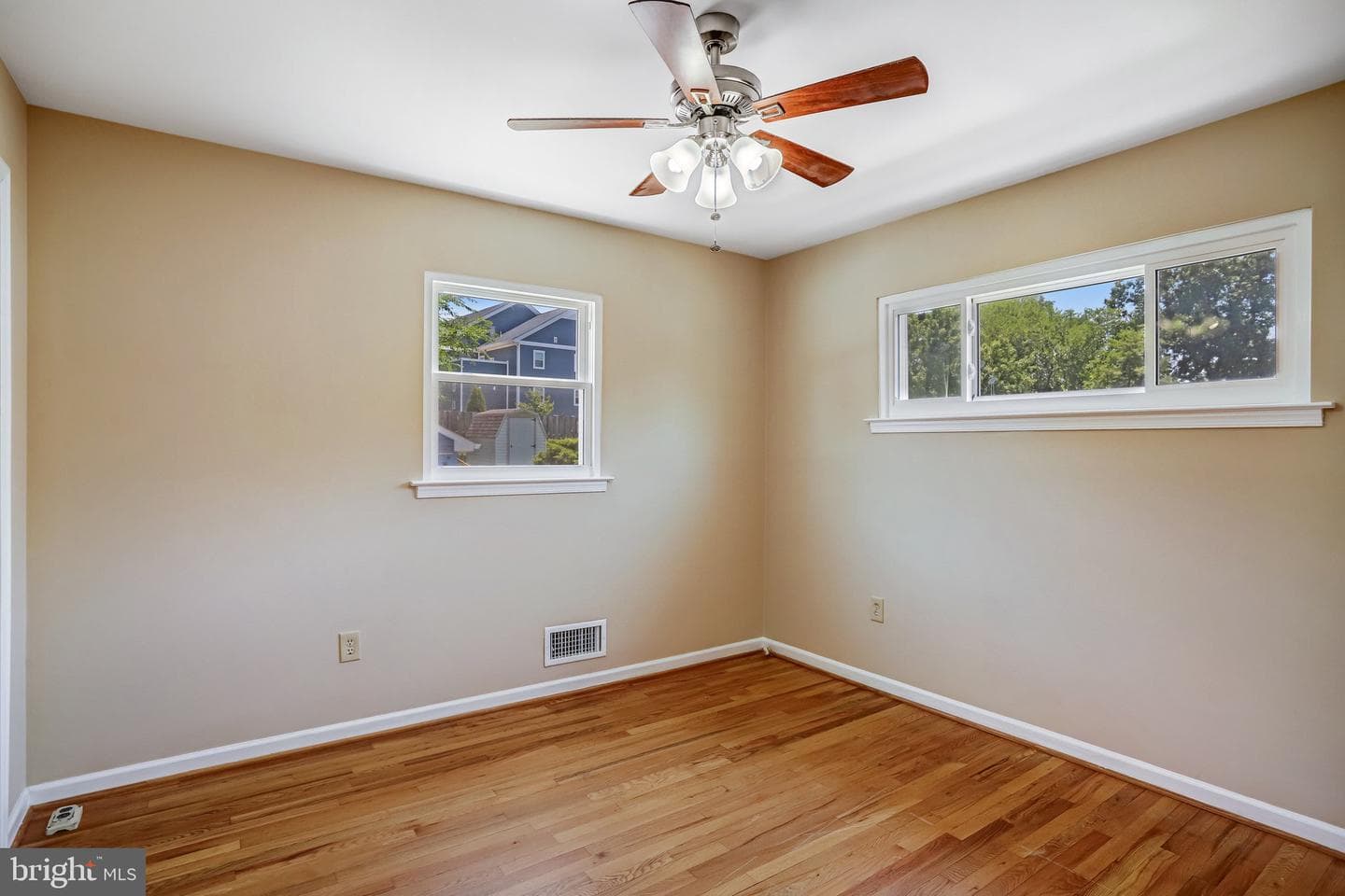 10713 Douglas Avenue photo 25