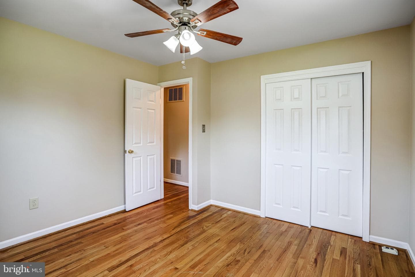 10713 Douglas Avenue photo 27
