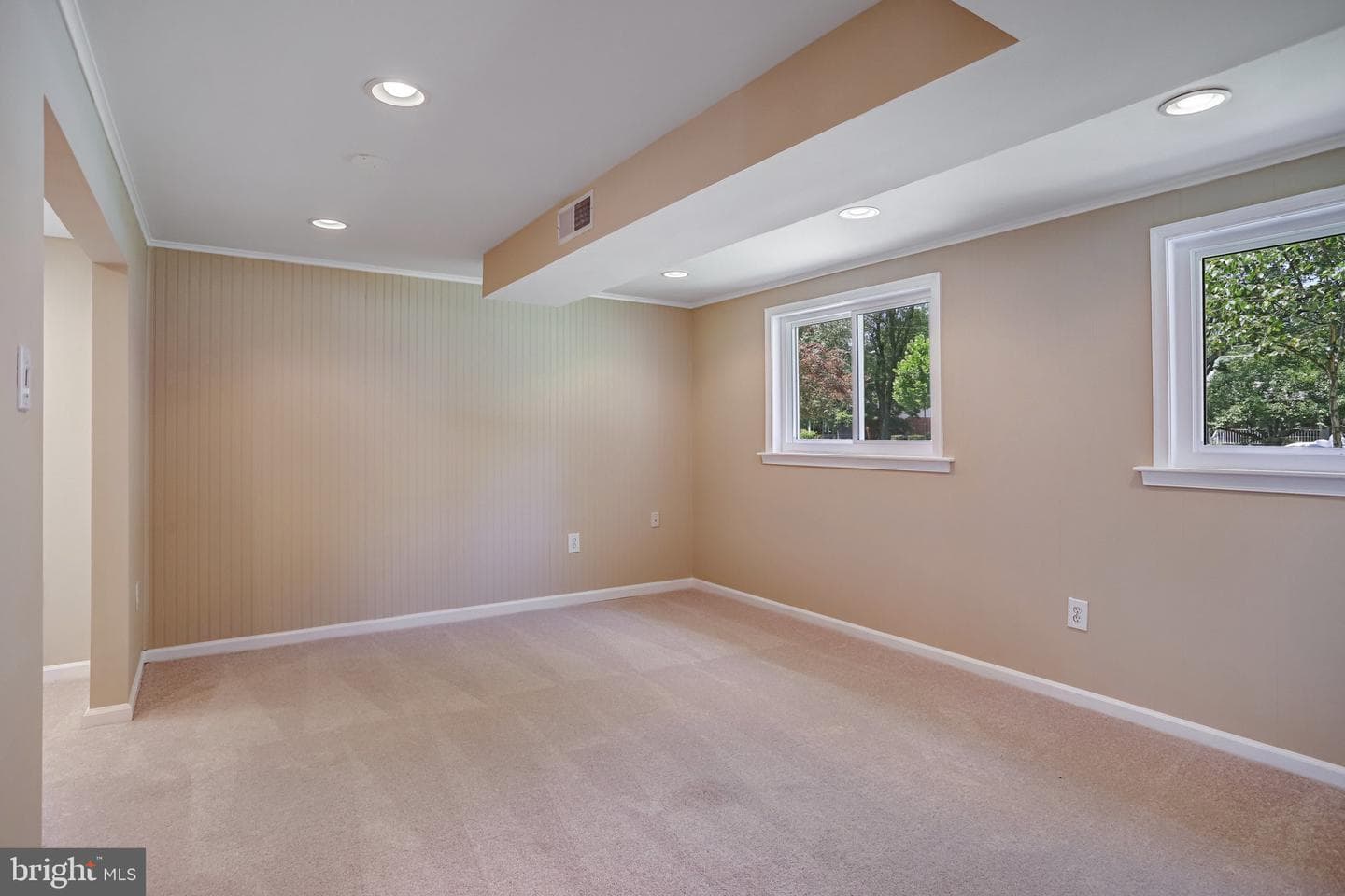 10713 Douglas Avenue photo 34