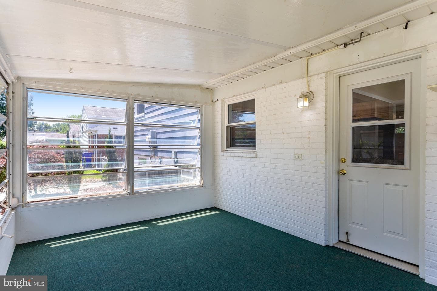 10713 Douglas Avenue photo 55