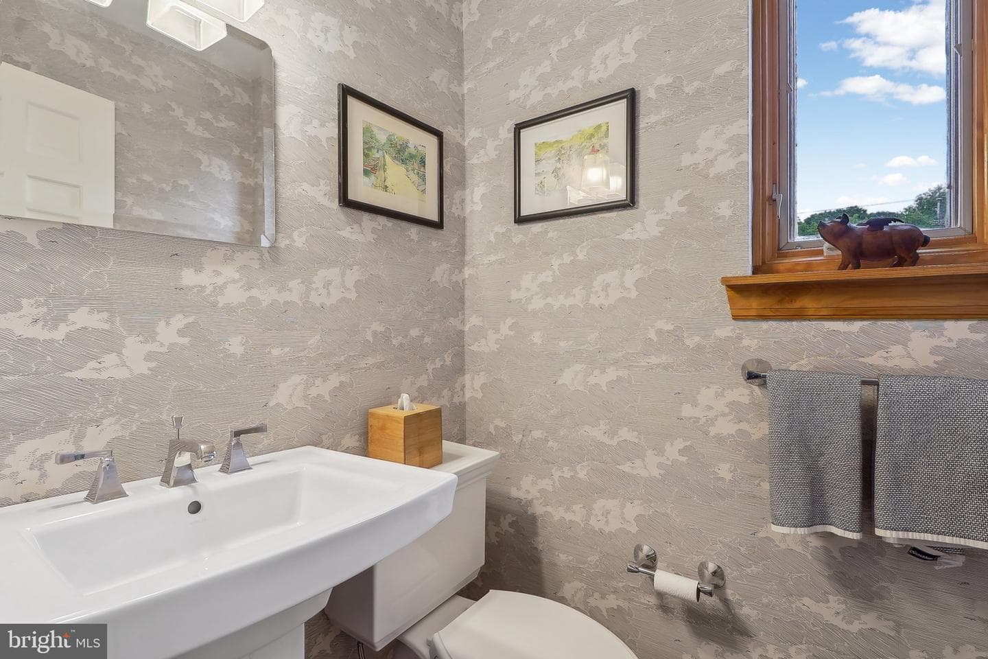 6036 Broad Street photo 8