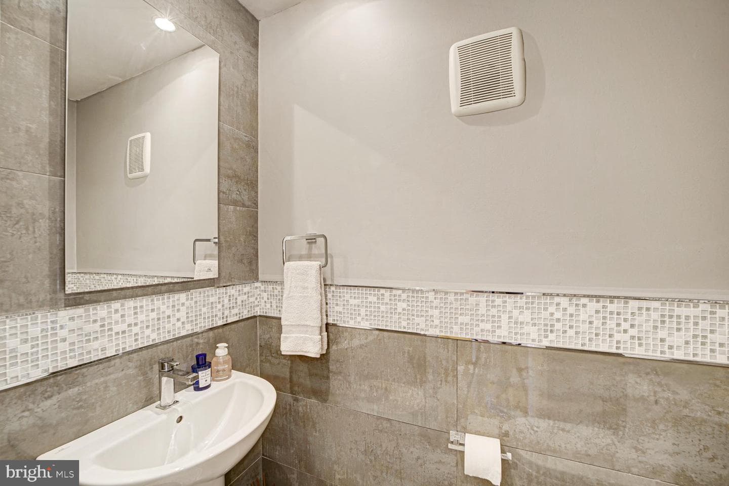 10610 Muirfield Drive photo 13