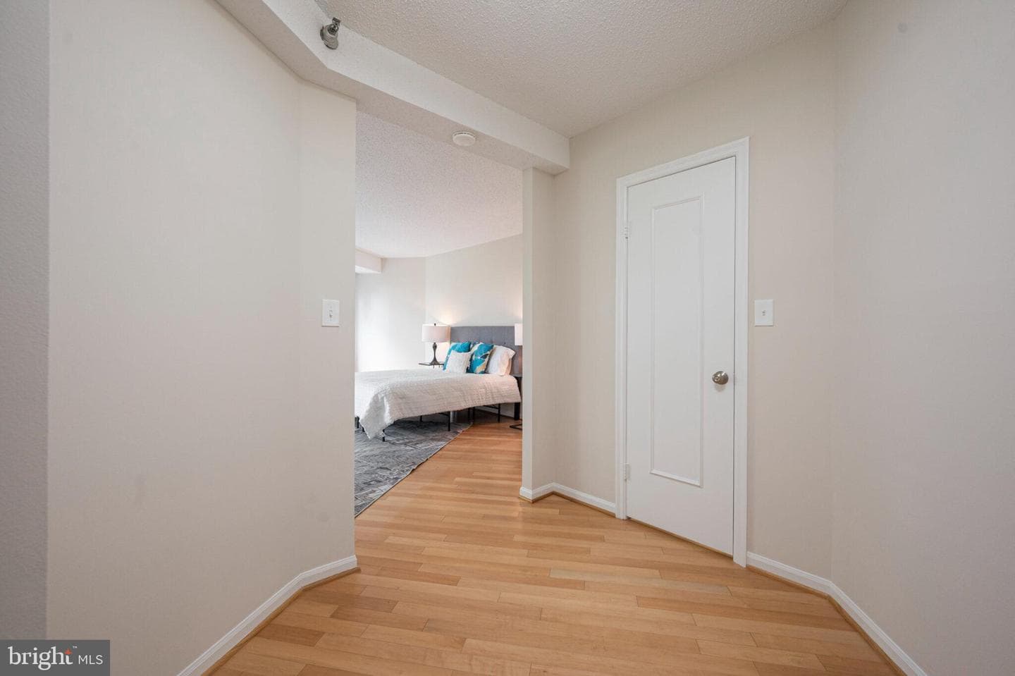 5802 Nicholson Lane #2-702 photo 24
