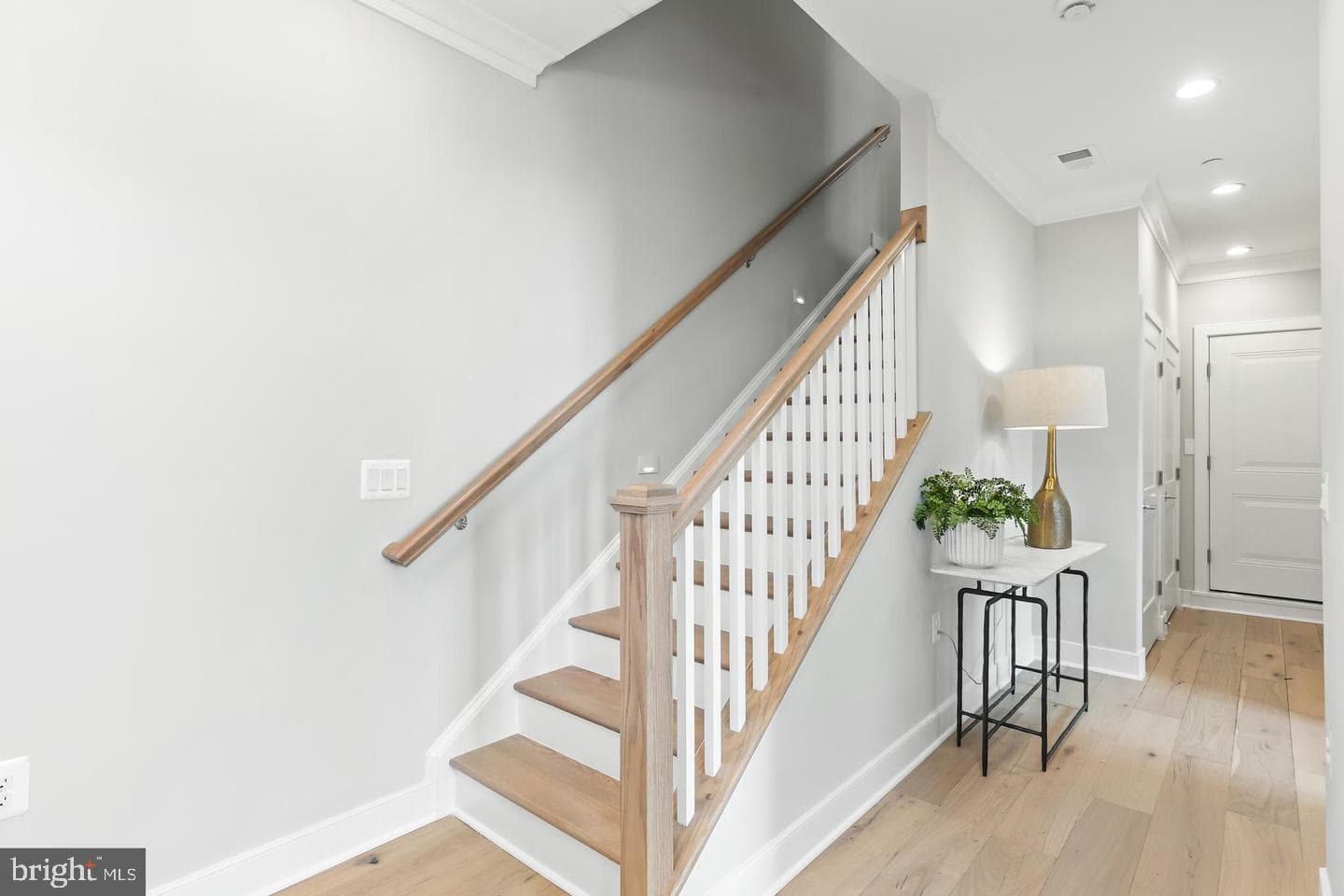 10302 Grosvenor Place photo 6
