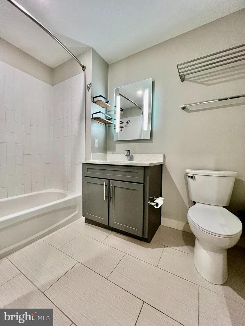 1320 Fenwick Lane #808 photo 18