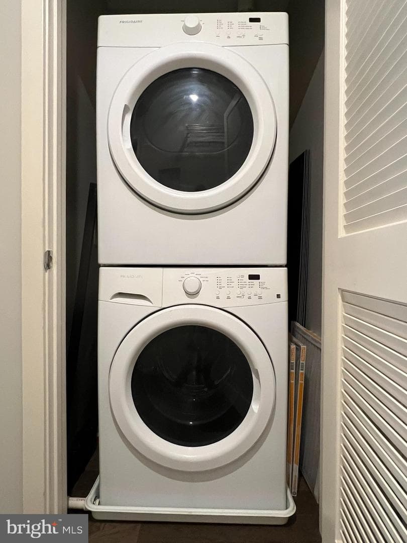 1320 Fenwick Lane #808 photo 20