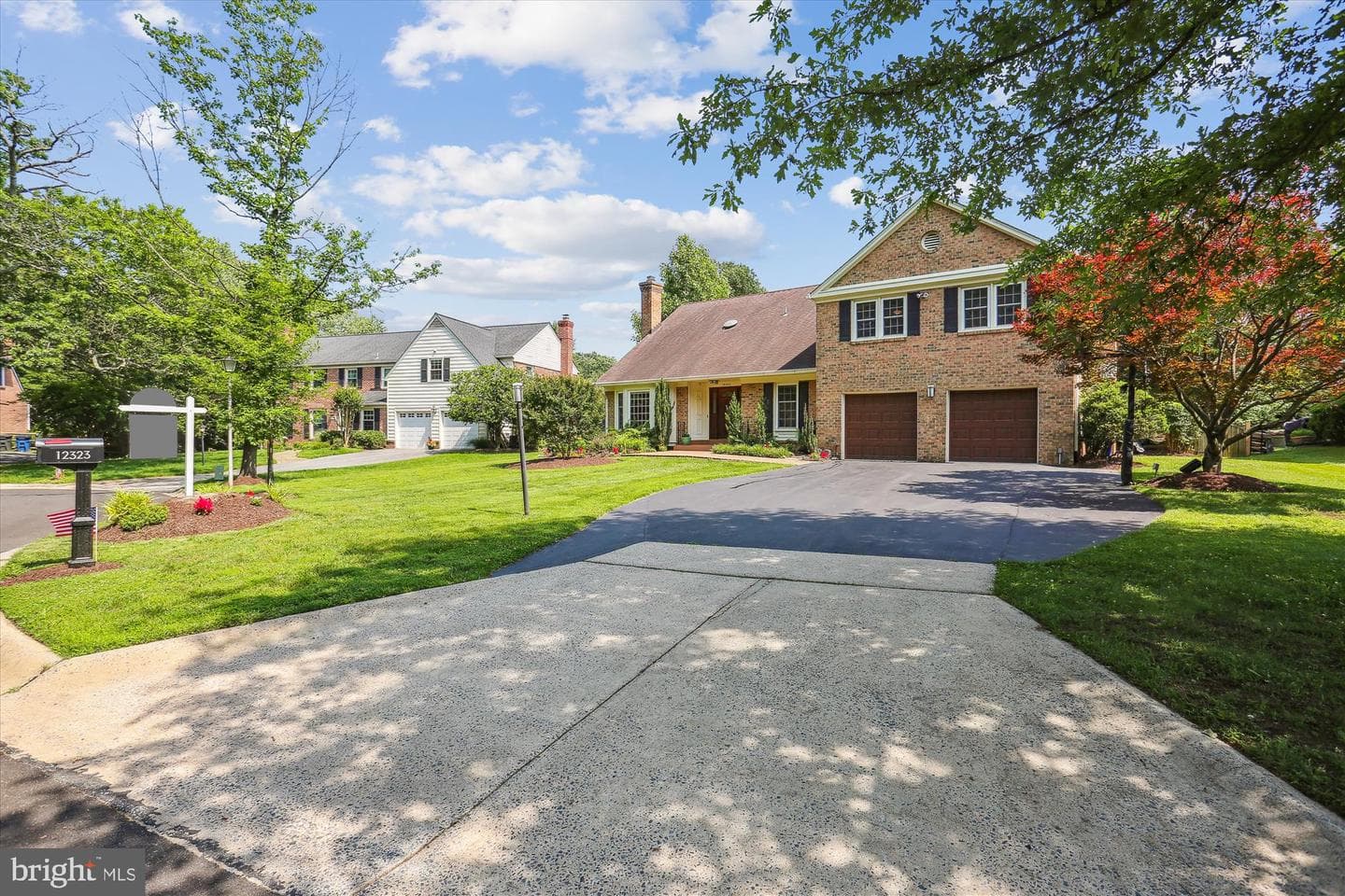 12323 Overpond Way photo 3