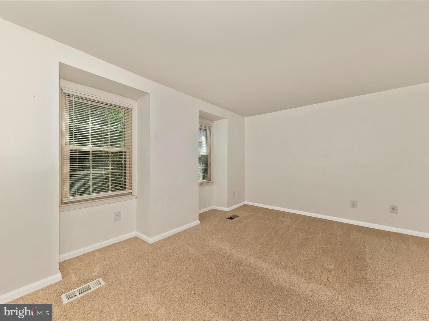20541 Strath Haven Drive photo 16