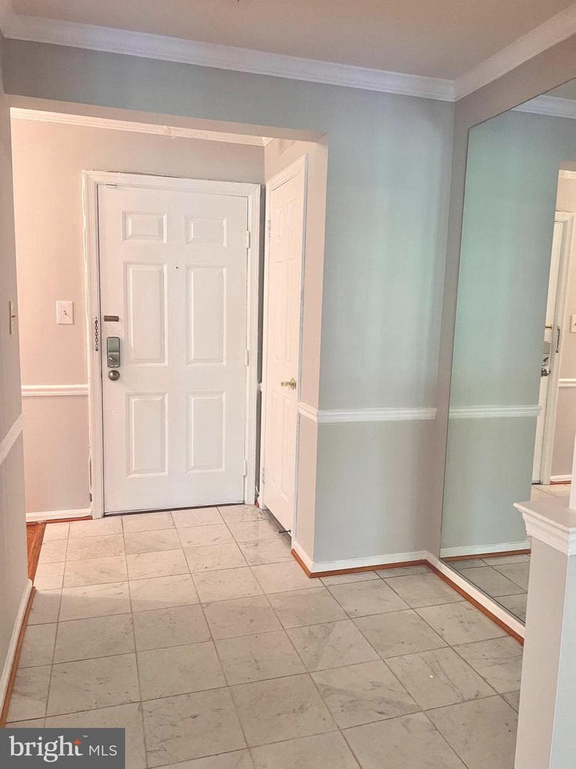 5715 Brewer House Circle #301 photo 16