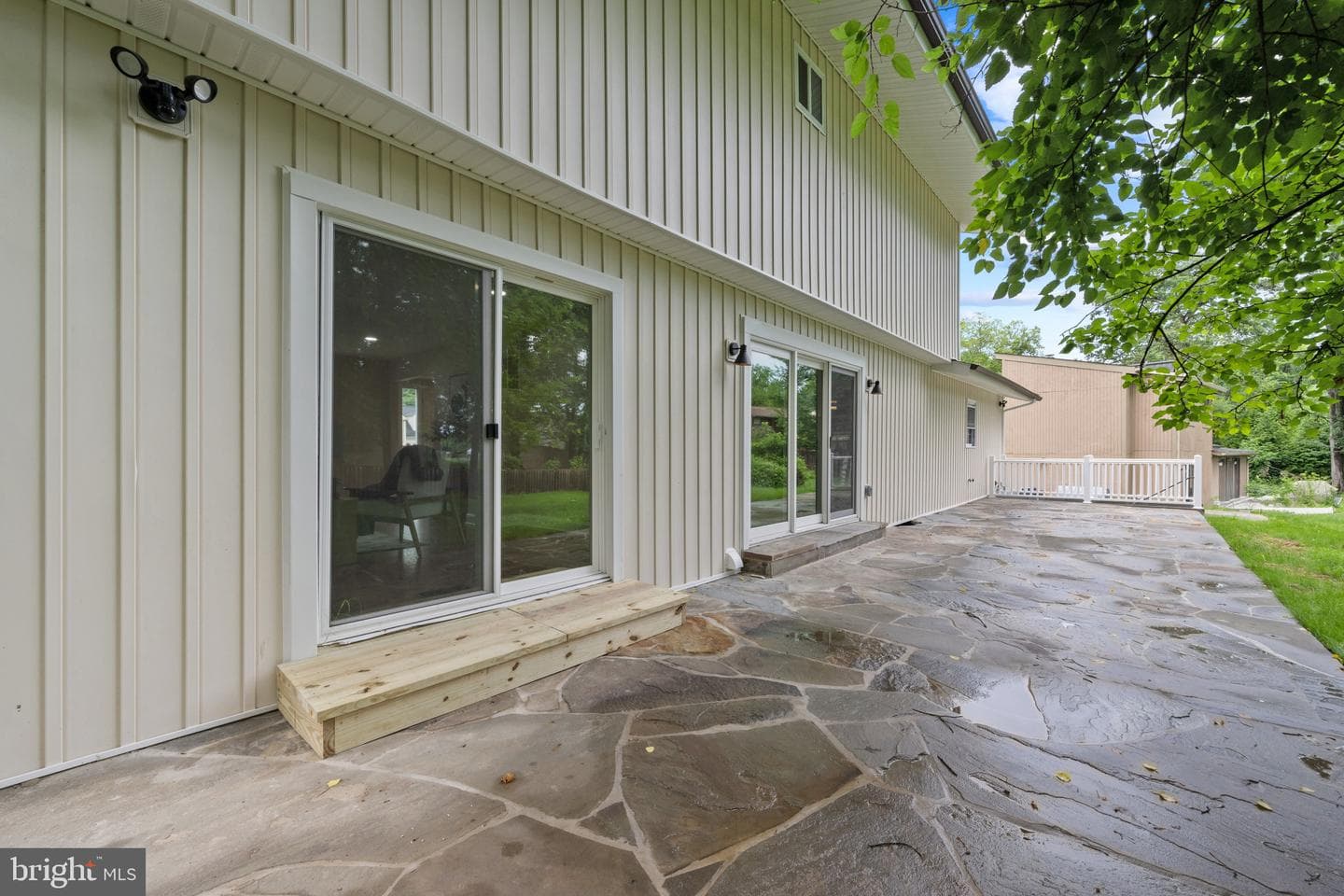 18624 Queen Elizabeth Drive photo 38
