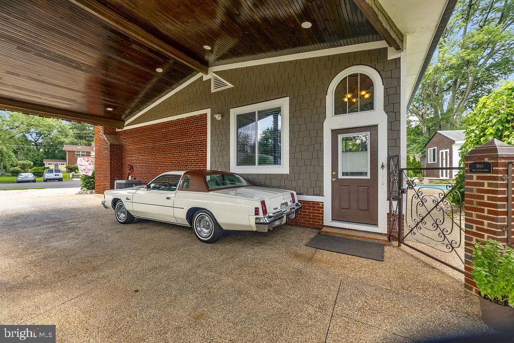 1516 Vivian Court photo 44