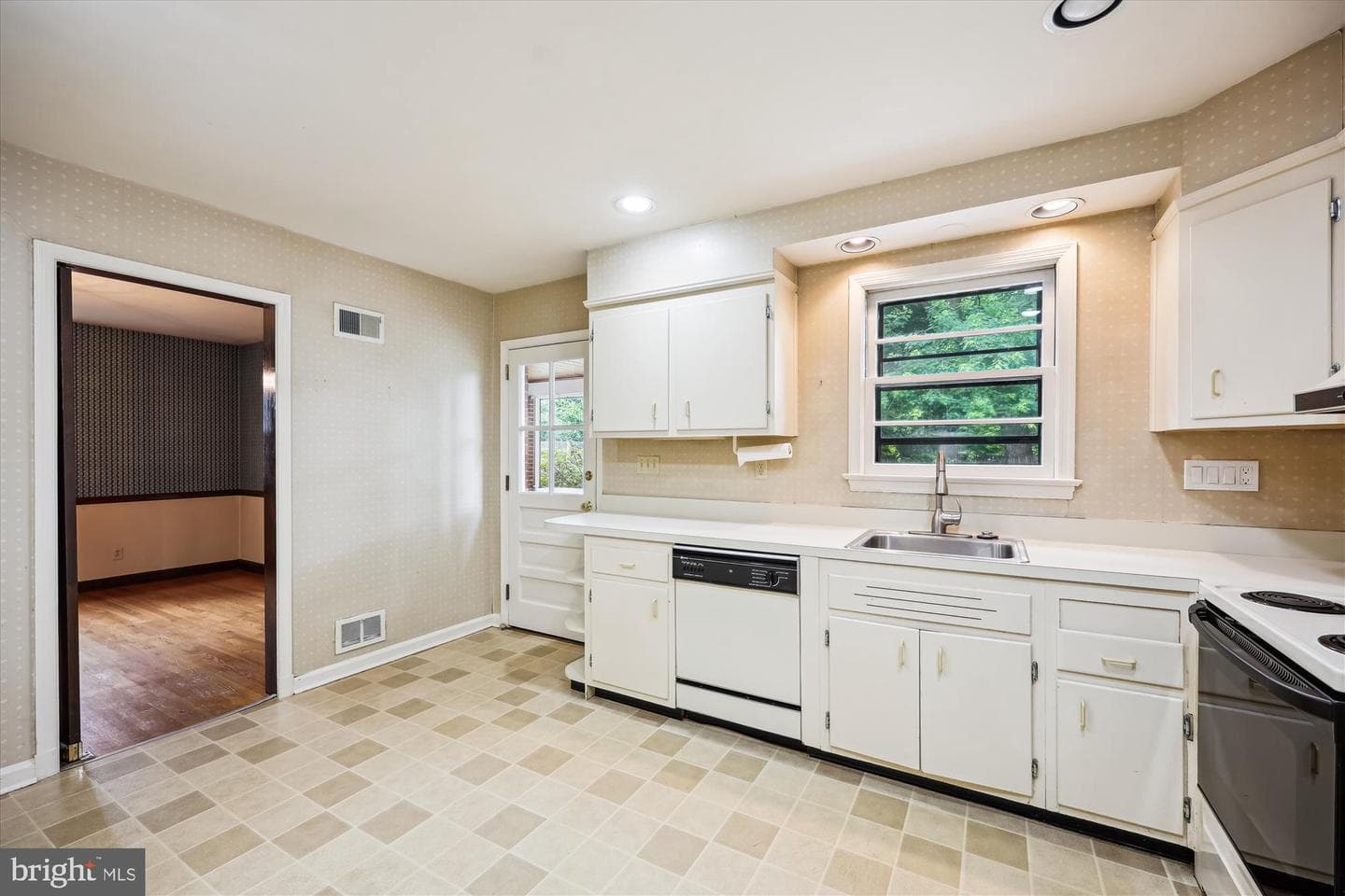 1305 Woodside Parkway photo 9