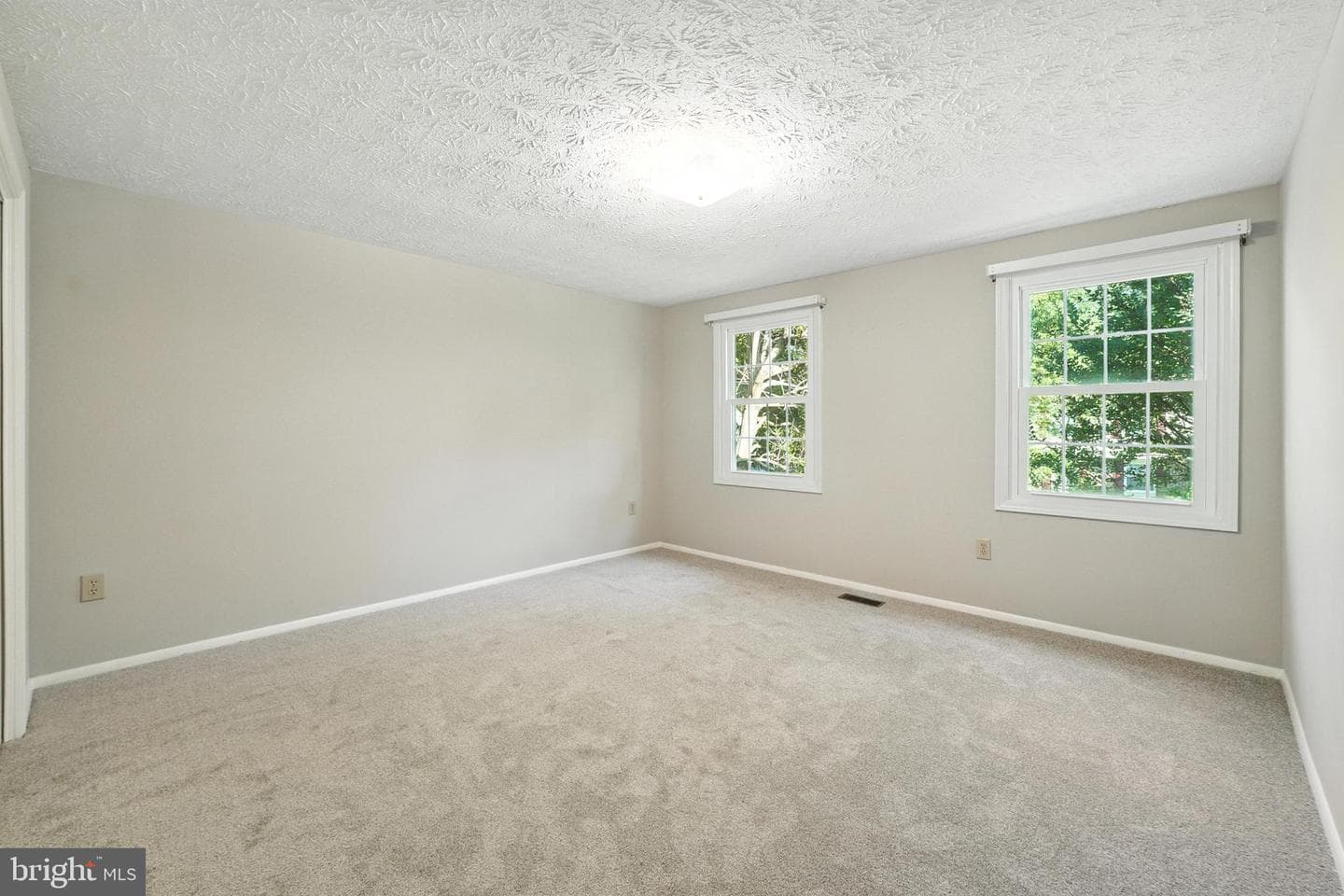 6 Ivywood Court photo 31