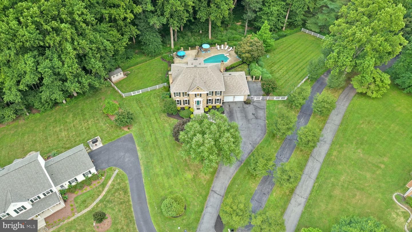 5505 Granby photo 3