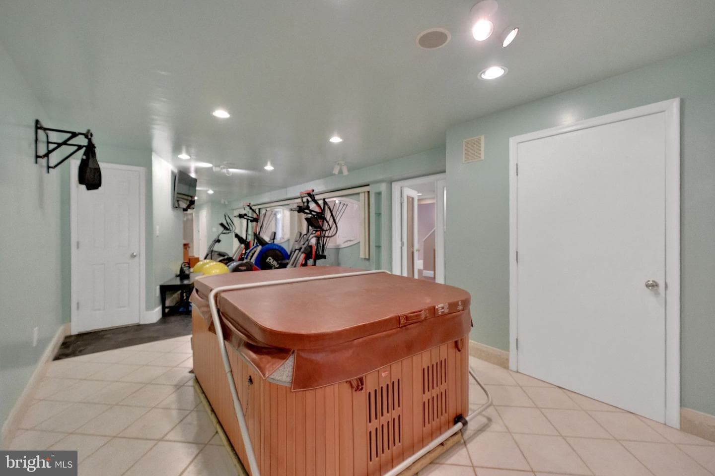 5505 Granby photo 73