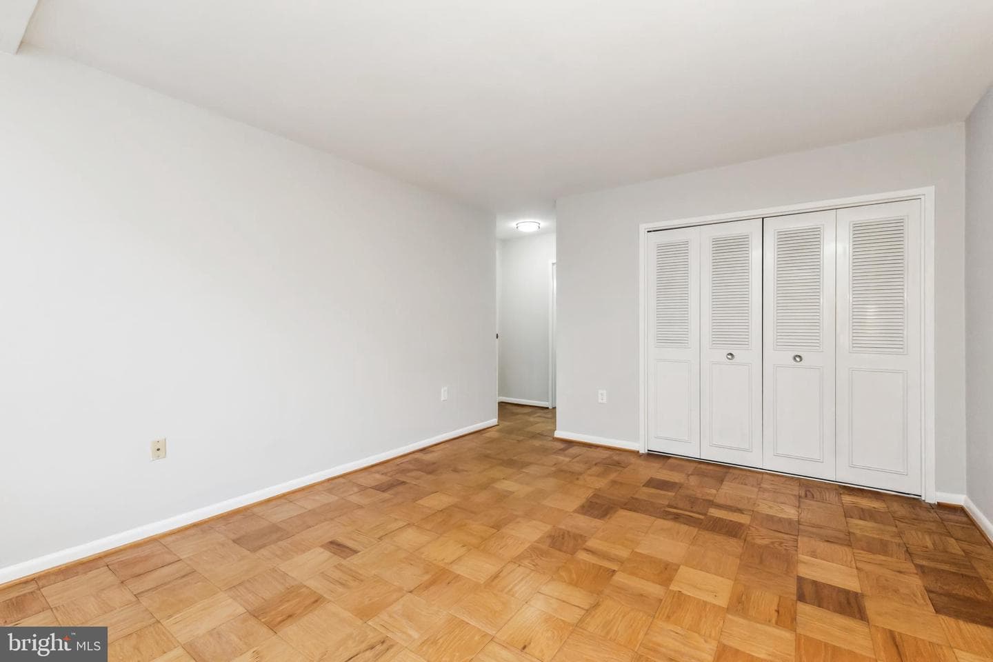 10401 Grosvenor Place #625 photo 18