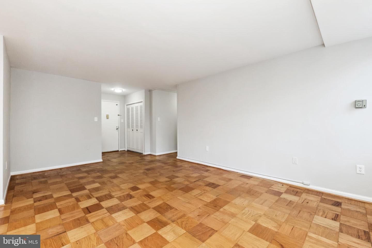 10401 Grosvenor Place #625 photo 5