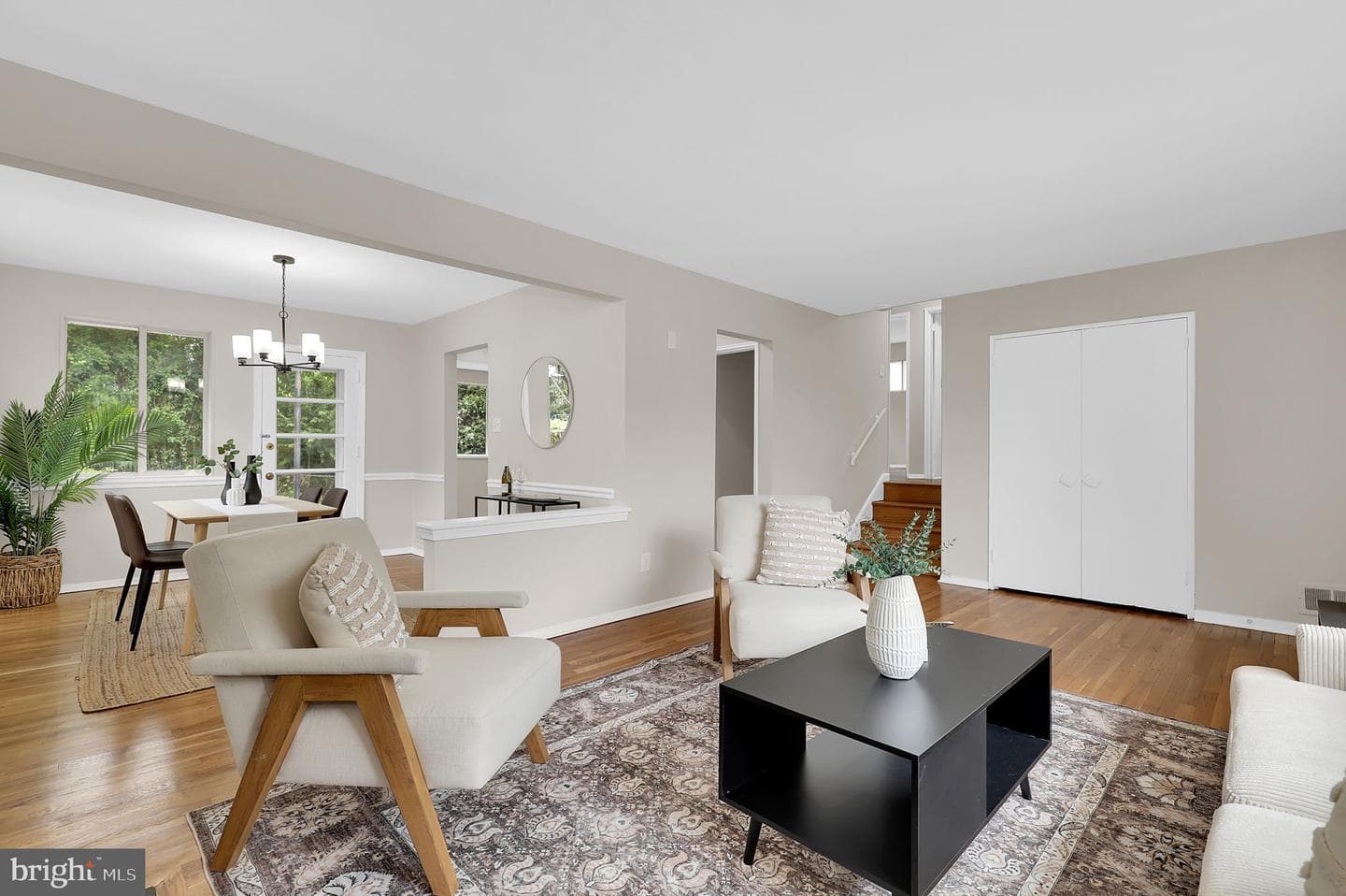 1710 Glenpark Drive photo 4