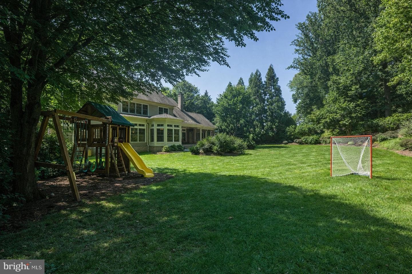 9414 Thrush Lane photo 4