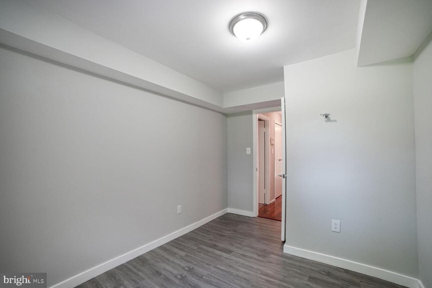 716 Downs Drive photo 14