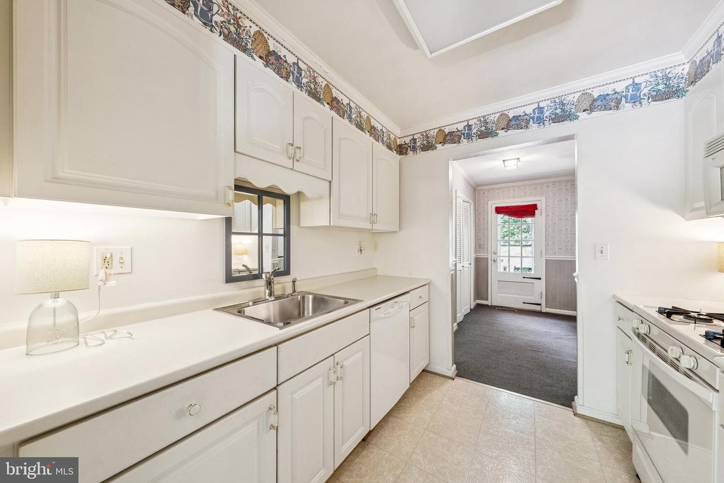 889 Diamond Drive photo 20