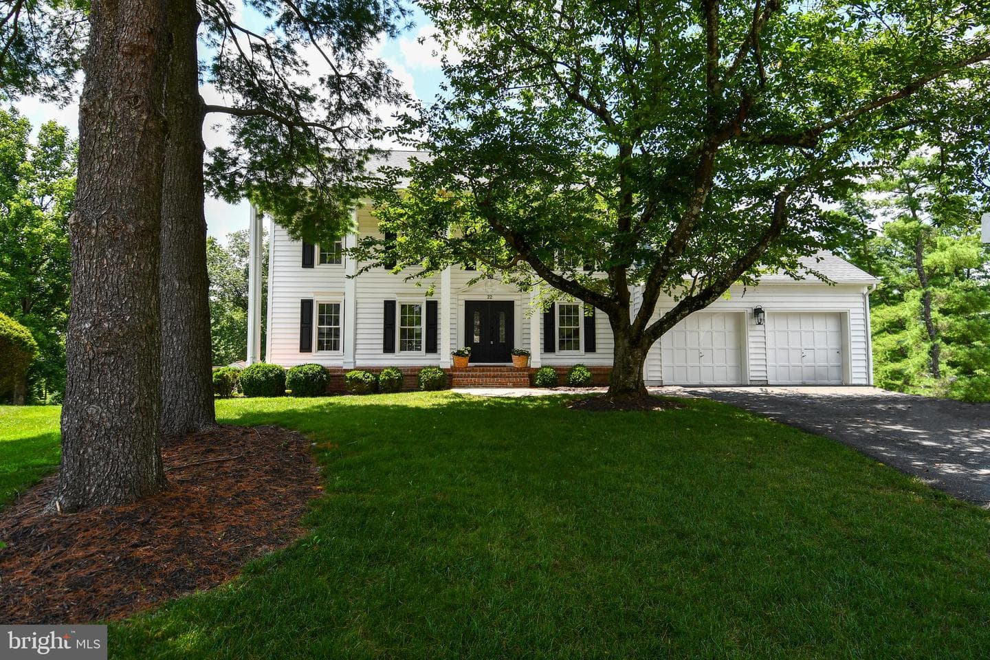 22 Hollyberry Court photo 2