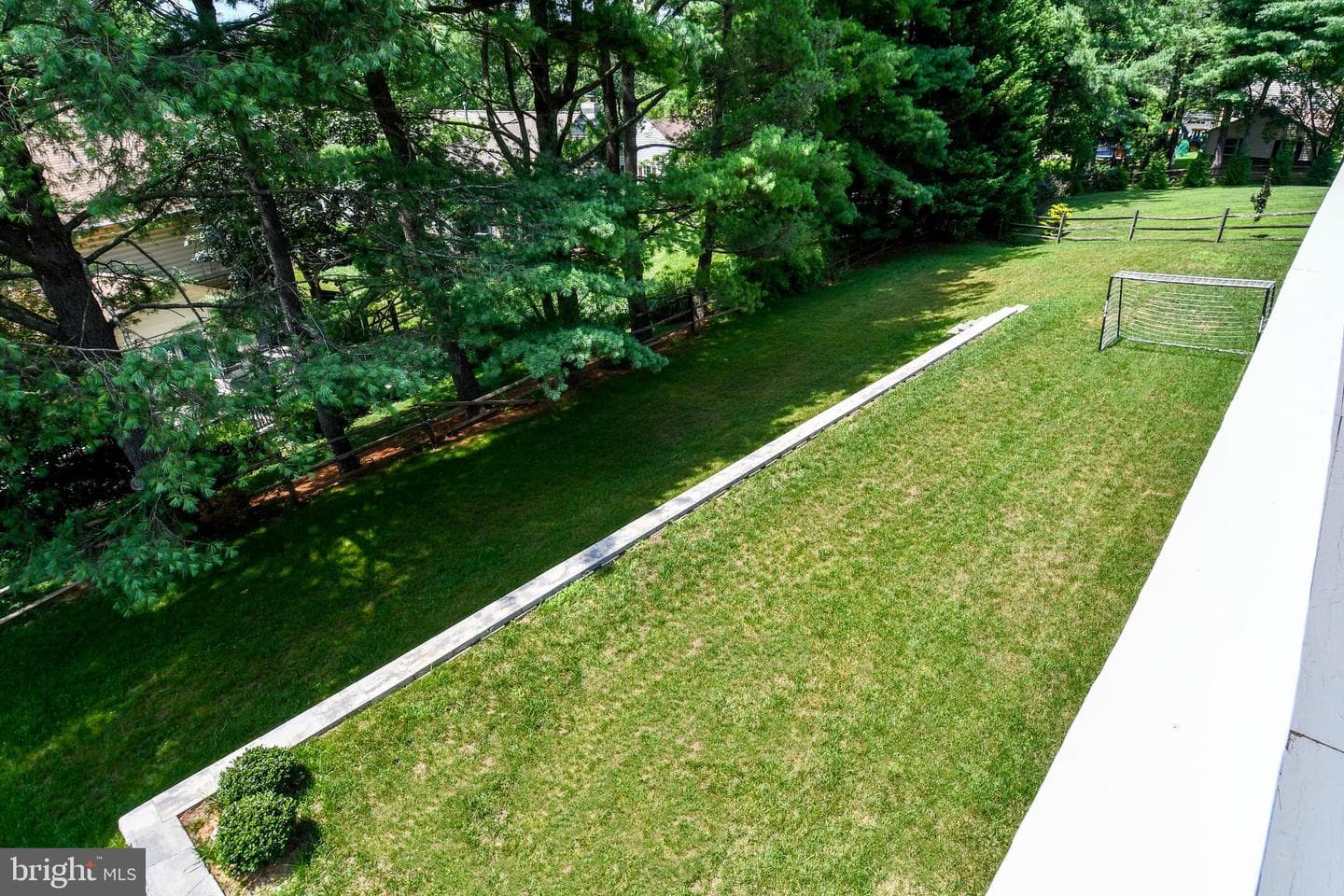 22 Hollyberry Court photo 30