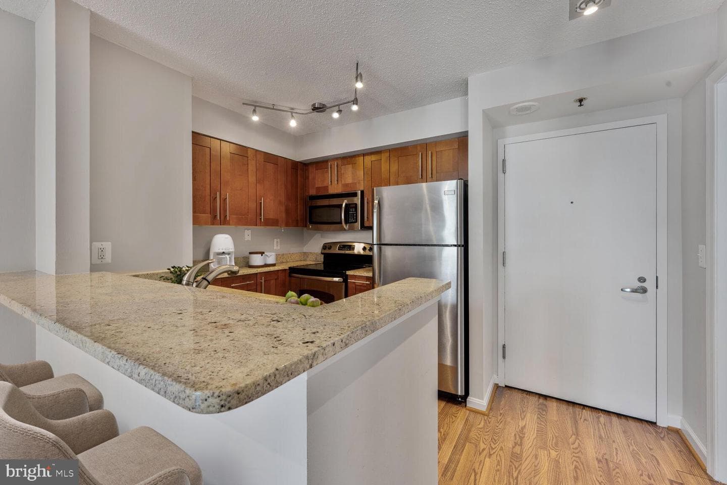 7500 Woodmont Avenue #s609 photo 5