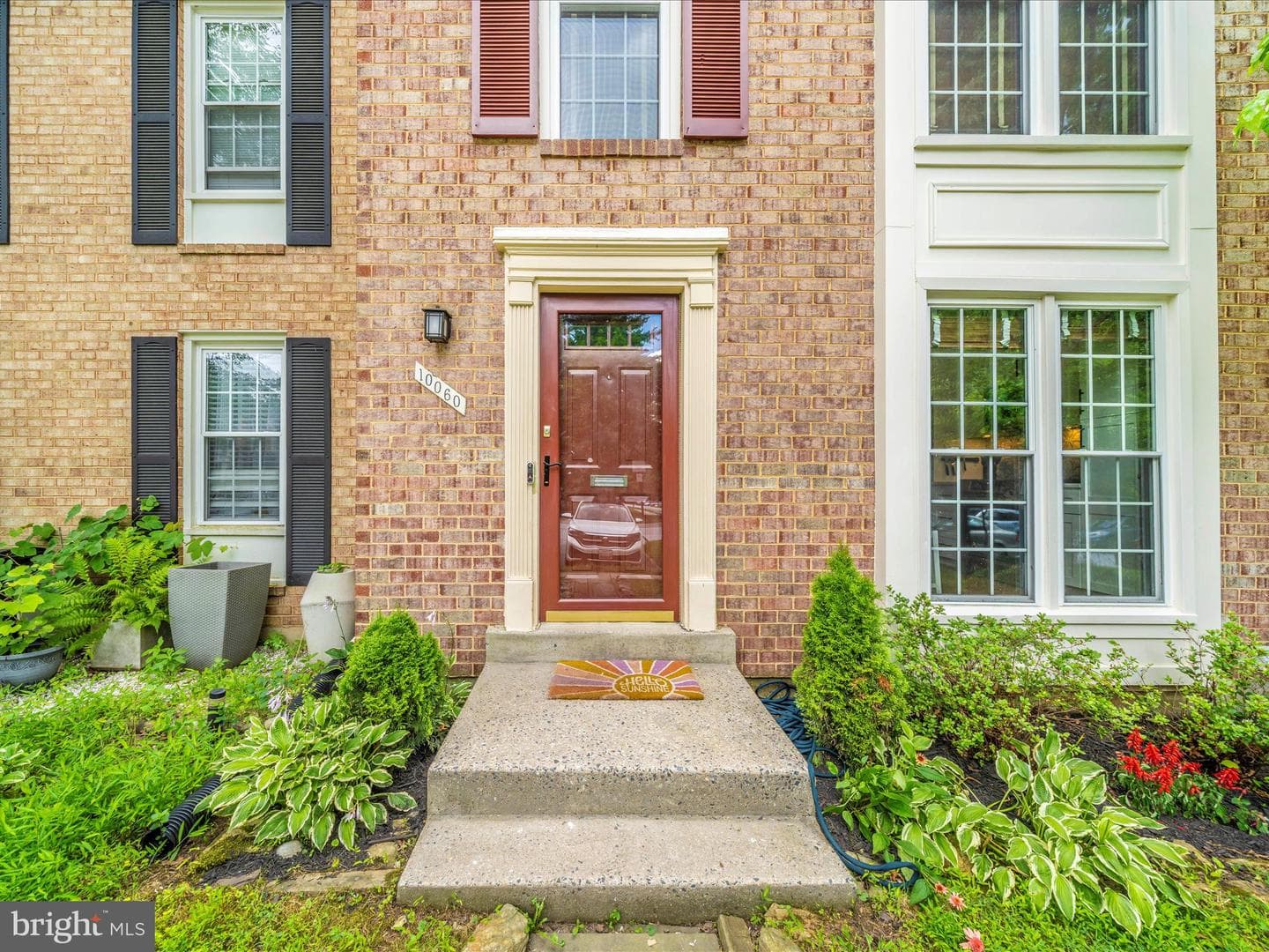 10060 Maple Leaf Drive photo 2