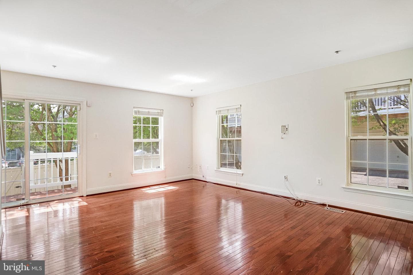208 Ridgemont Avenue photo 11